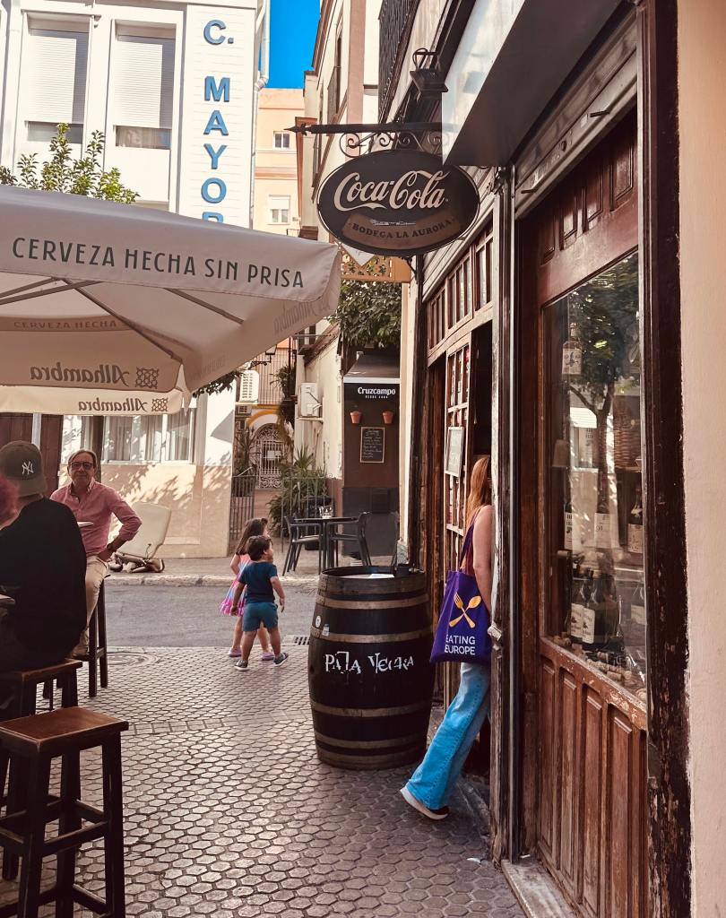 front entryway of an eatery